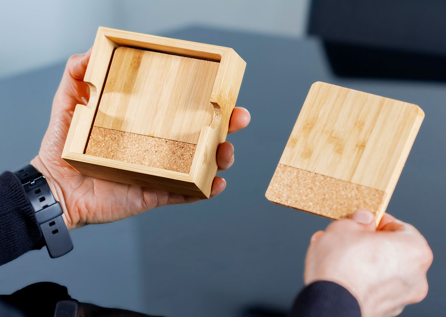 Portavasos de Bambú y Corcho con Base